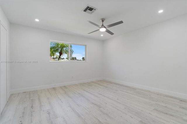 321 SE 4th St, Pompano Beach, FL 33060