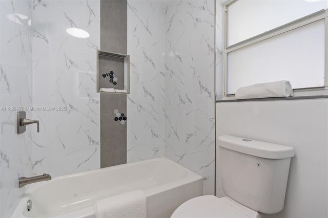 321 SE 4th St, Pompano Beach, FL 33060