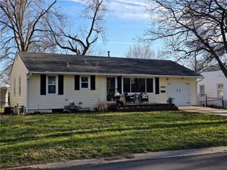 1911 NE 55TH Street, Kansas City, MO 64118