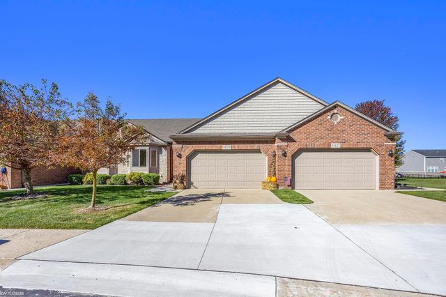 51119 Paxton Drive, Chesterfield Twp, MI 45051