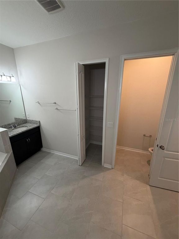 Image 12 of property listing at 13183 WOODFORD STREET, Orlando, FL 32832