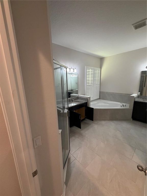 Image 13 of property listing at 13183 WOODFORD STREET, Orlando, FL 32832