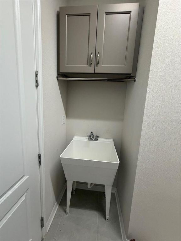 Image 17 of property listing at 13183 WOODFORD STREET, Orlando, FL 32832