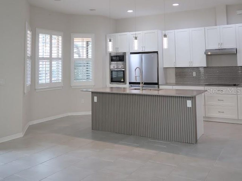 Image 33 of property listing at 13183 WOODFORD STREET, Orlando, FL 32832