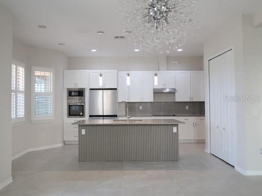 Image 34 of property listing at 13183 WOODFORD STREET, Orlando, FL 32832