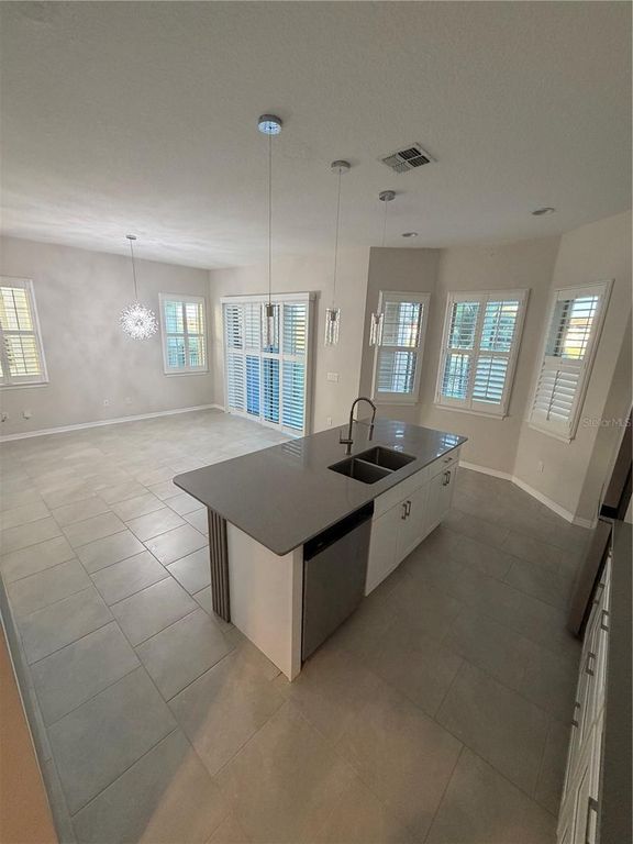 Image 8 of property listing at 13183 WOODFORD STREET, Orlando, FL 32832