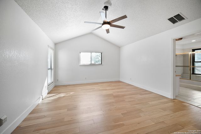 27010 TRILL HILL, San Antonio, TX 78260