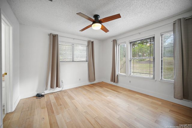 27010 TRILL HILL, San Antonio, TX 78260