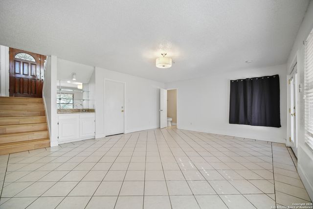 27010 TRILL HILL, San Antonio, TX 78260