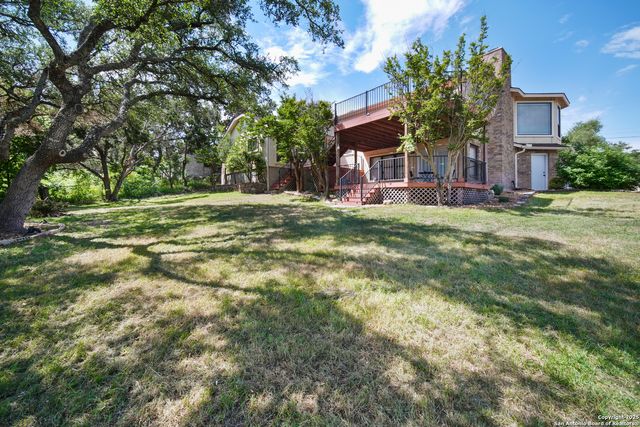 27010 TRILL HILL, San Antonio, TX 78260