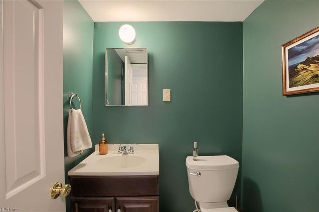 312 Sharon DR, Seaford, VA 23696