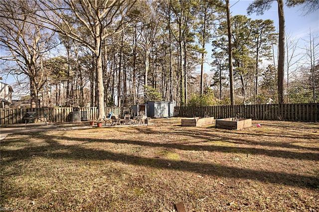 312 Sharon DR, Seaford, VA 23696