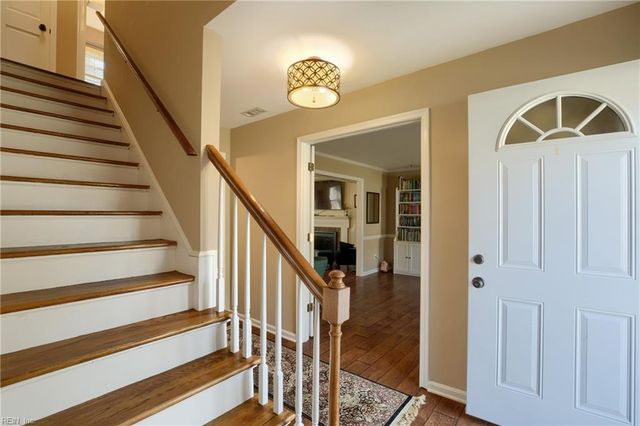 312 Sharon DR, Seaford, VA 23696