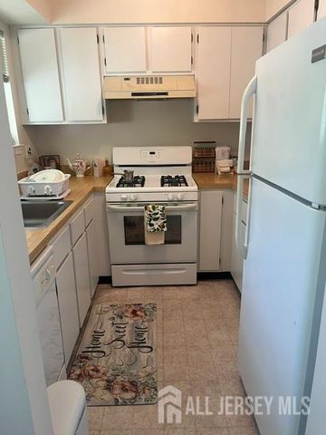 702 Jacob Court, South Brunswick, NJ 08810