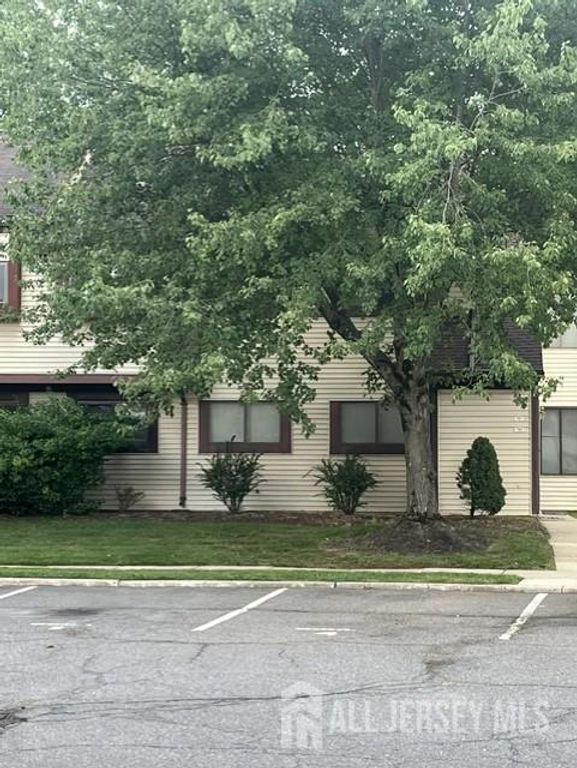 702 Jacob Court, South Brunswick, NJ 08810