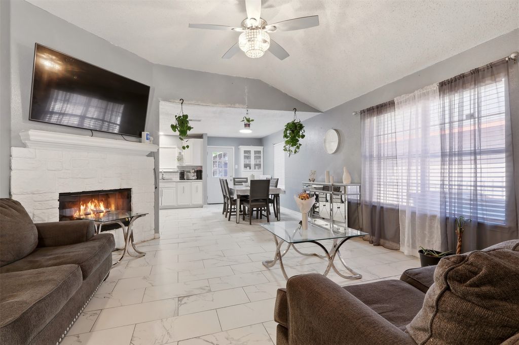 4704 Lizzy Drive, Dallas, TX 75211 — photo 5