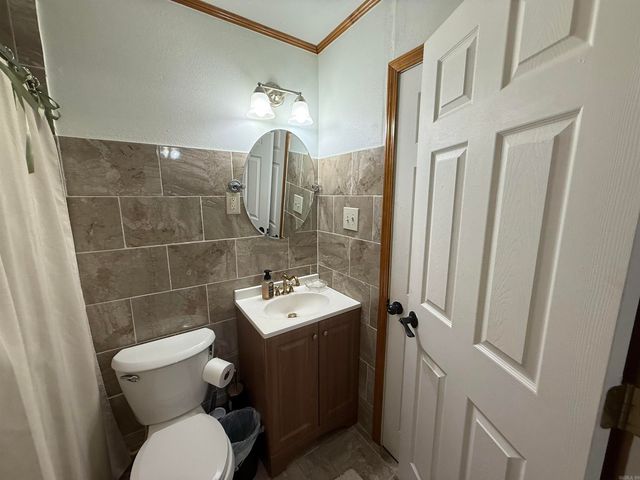 1005 W Taylor Street, Clarksville, AR 72830