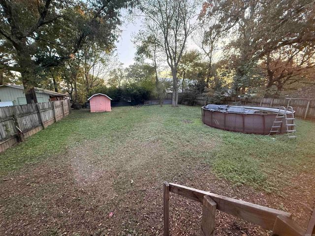 1005 W Taylor Street, Clarksville, AR 72830