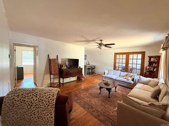 1005 W Taylor Street, Clarksville, AR 72830