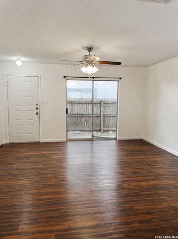 8922 EMERALD SPG, San Antonio, TX 78250