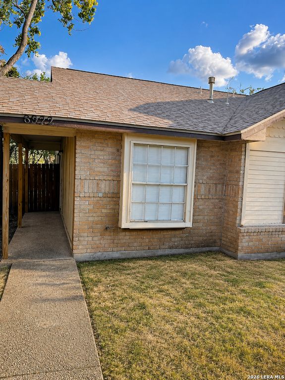 8922 EMERALD SPG, San Antonio, TX 78250