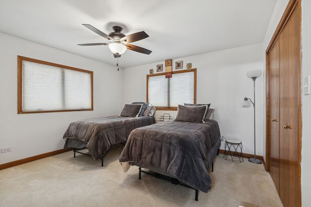 16113 Lake Villa Avenue, Tinley Park, IL 60477