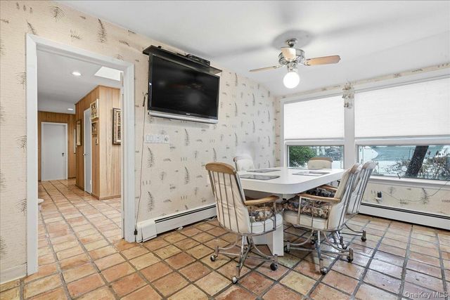 85 Hickory Drive, East Hills, NY 11576