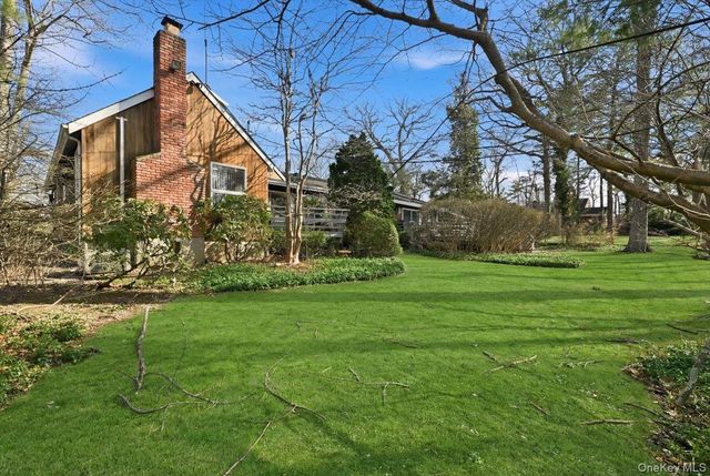 85 Hickory Drive, East Hills, NY 11576