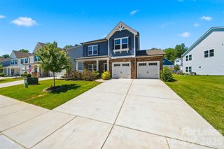 5041 Mooreland Oaks Way, Mount Holly, NC 28120