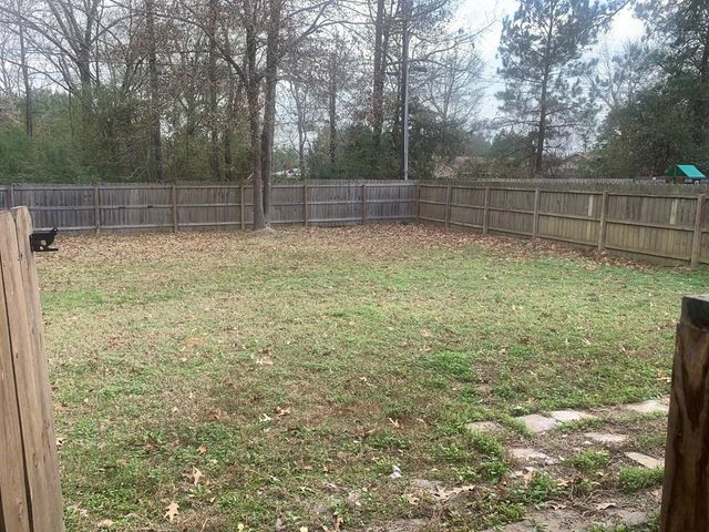 114 Kansas Street, Huntington, TX 75949