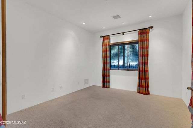 3600 W Eagles View Place, Tucson, AZ 85745