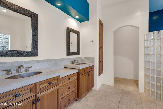 3600 W Eagles View Place, Tucson, AZ 85745