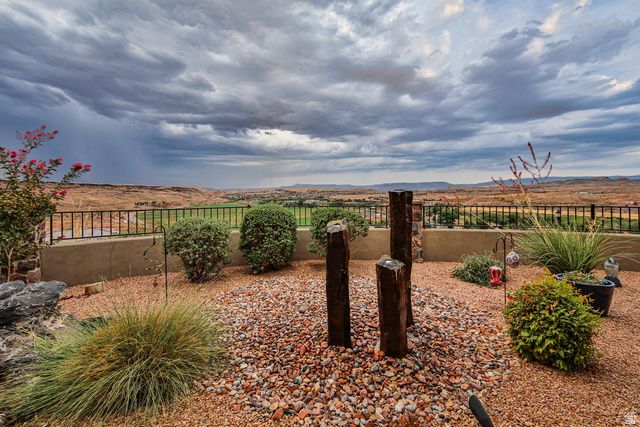 1098 W CRESOLE DR, St. George, UT 84770