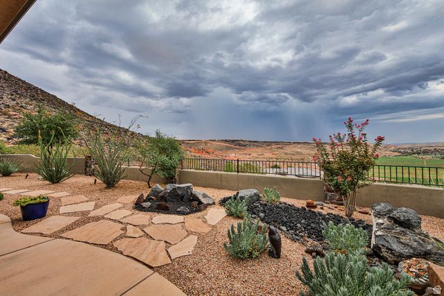 1098 W CRESOLE DR, St. George, UT 84770