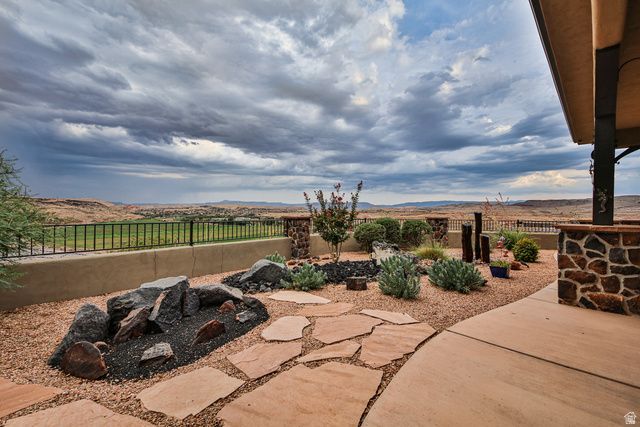1098 W CRESOLE DR, St. George, UT 84770