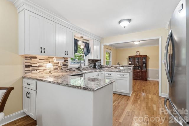 6824 April Lane, Charlotte, NC 28215