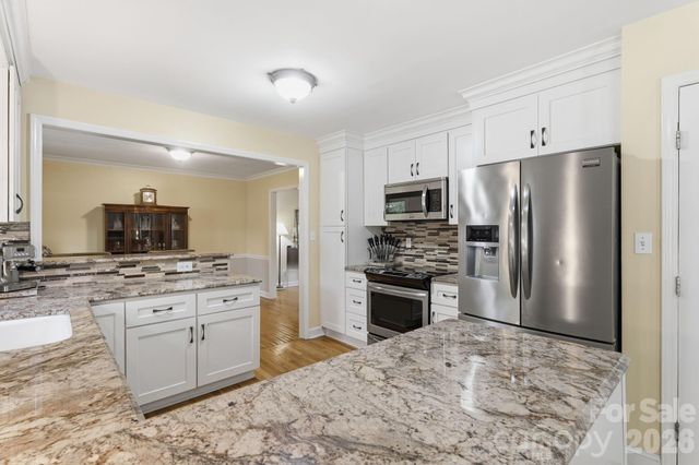 6824 April Lane, Charlotte, NC 28215