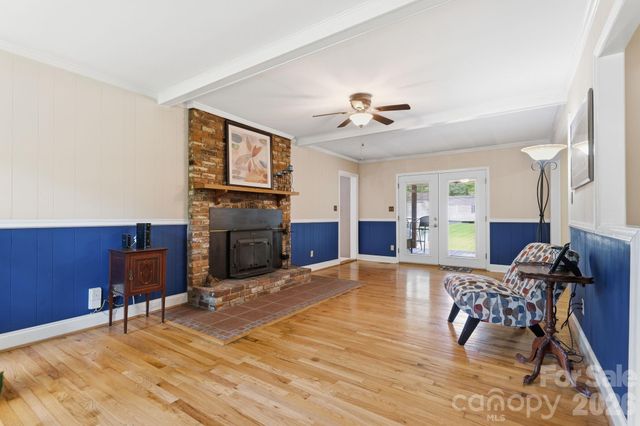 6824 April Lane, Charlotte, NC 28215