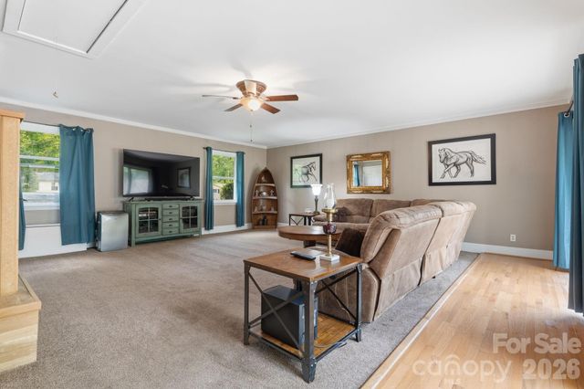 6824 April Lane, Charlotte, NC 28215