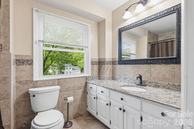 6824 April Lane, Charlotte, NC 28215