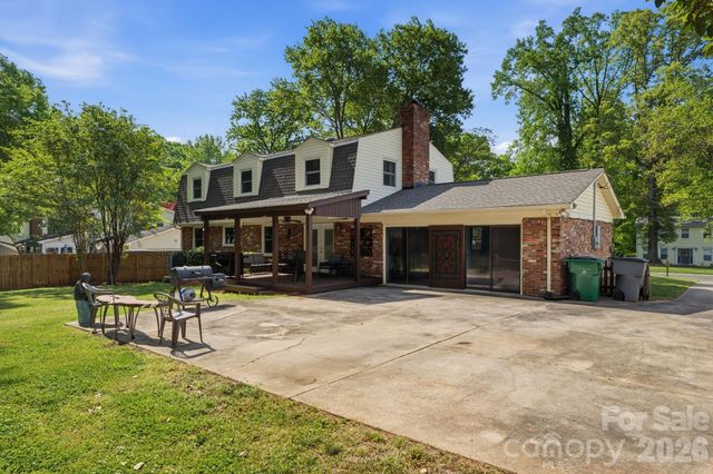 6824 April Lane, Charlotte, NC 28215