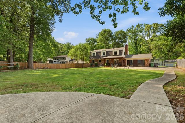 6824 April Lane, Charlotte, NC 28215