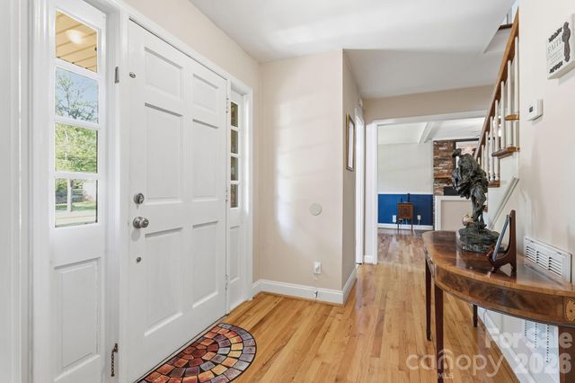 6824 April Lane, Charlotte, NC 28215