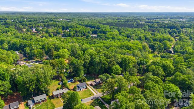 6824 April Lane, Charlotte, NC 28215