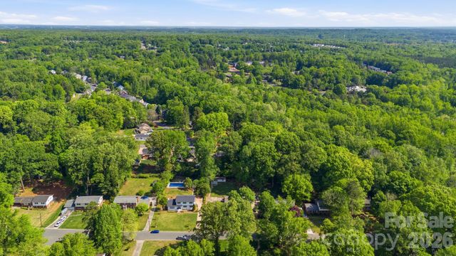 6824 April Lane, Charlotte, NC 28215