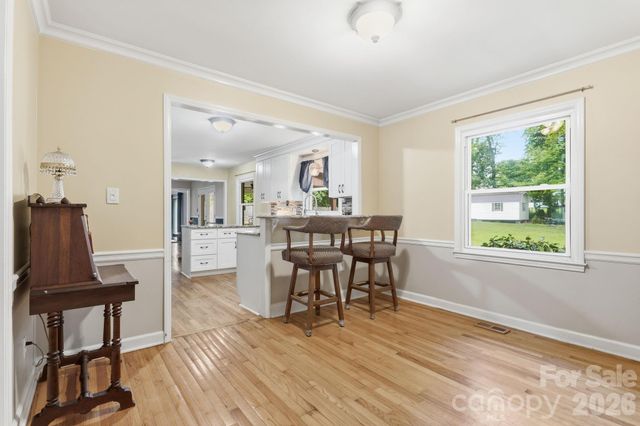 6824 April Lane, Charlotte, NC 28215