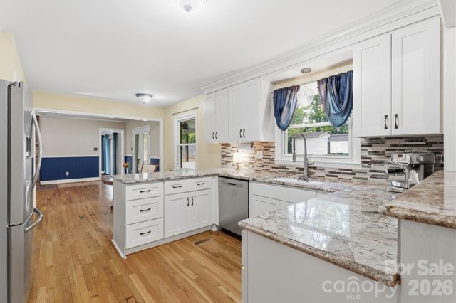 6824 April Lane, Charlotte, NC 28215