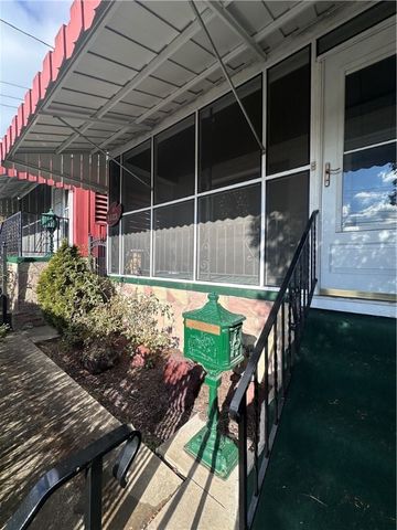 5323 Broad St, Garfield, PA 15224