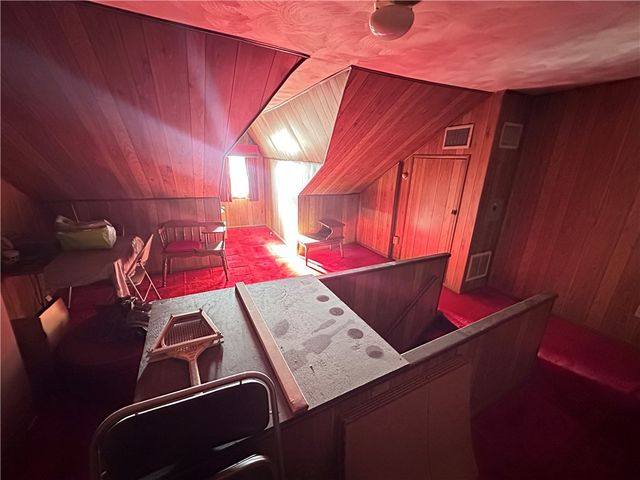 5323 Broad St, Garfield, PA 15224