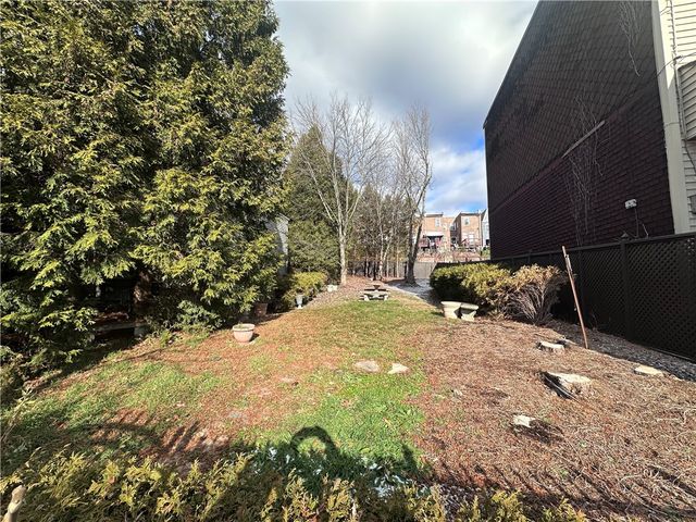 5323 Broad St, Garfield, PA 15224